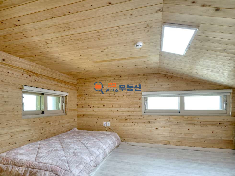 경기 고양일산동구 문봉동 #대지270평#연면적46평#2층전원주택#조경예쁜마당#버스정류장 도보7분#건축상수상 매매 매물번호 14768 사진 10