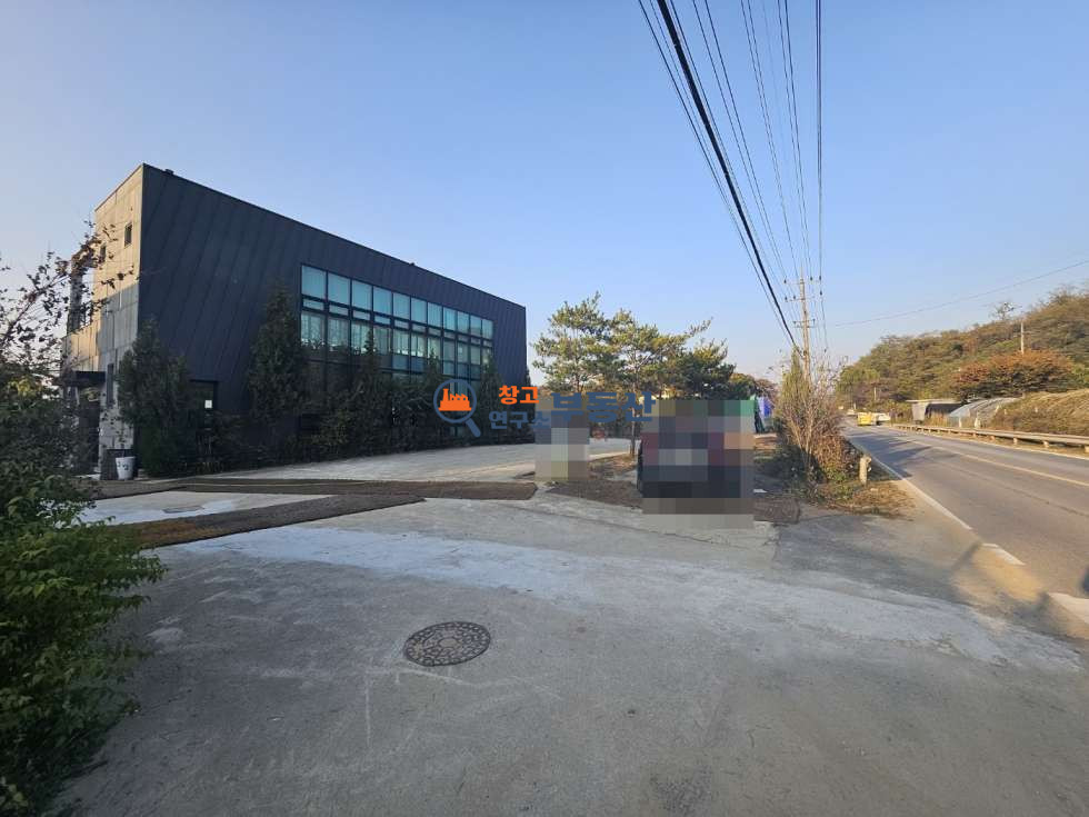 경기 고양덕양구 현천동 #90평 #준신축 #도로인접 #창고형매장 #즉시입주 #40FT트레일러 #상암5분 #제2자유로근접 월세 매물번호 14893 사진 2