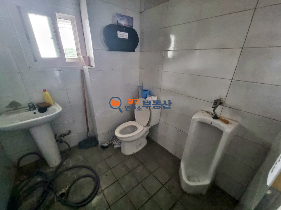 경기 고양일산동구 사리현동 #90평 #1,2층구조 #복층사무실 #2종제조 #단독마당 #외부천막 #여유공간 월세 매물번호 14513 사진 13