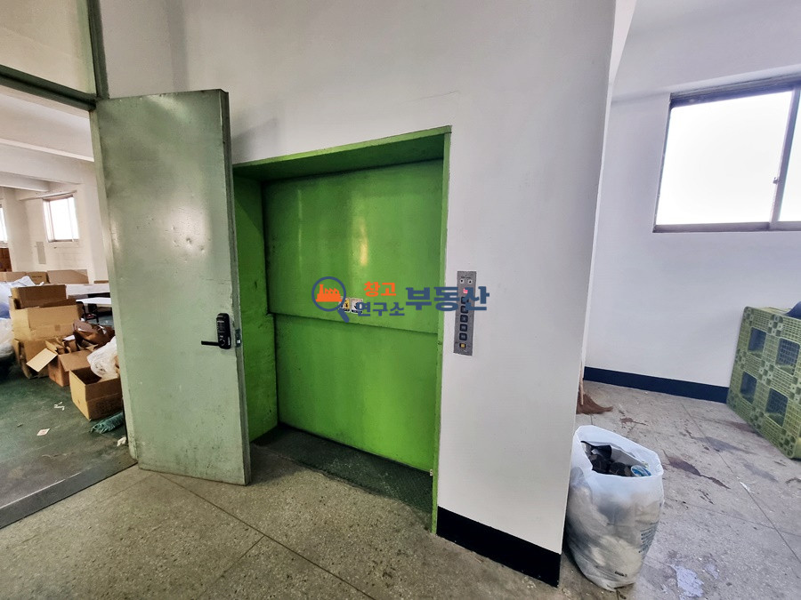 경기 파주시 조리읍 능안리 #304평 #2층임대 #내부사무실 #즉시입주 #화물E/V #대형마당 #저렴한임대료 월세 매물번호 15113 사진 4