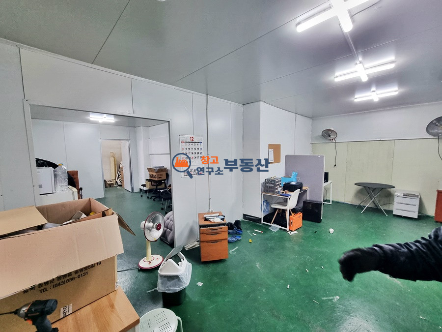 경기 파주시 조리읍 능안리 #304평 #2층임대 #내부사무실 #즉시입주 #화물E/V #대형마당 #저렴한임대료 월세 매물번호 15113 사진 7