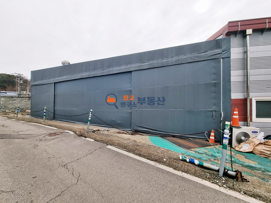 경기 파주시 탄현면 오금리 #60평 #공장 #외부천막 #단독마당 #대형차량진출입 월세 매물번호 15277 사진 3