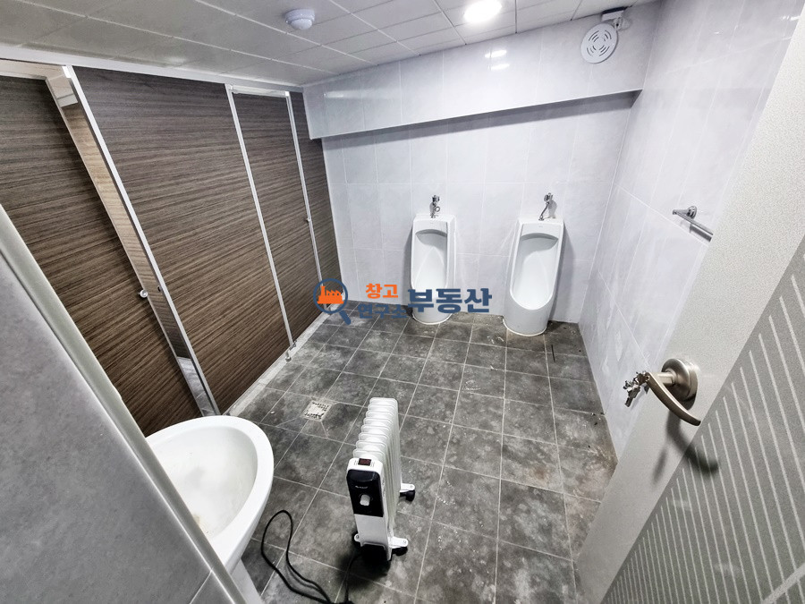 경기 파주시 오도동 #320평 #단독마당 #공장 #즉시입주 #40FT트레일러 월세 매물번호 14478 사진 2