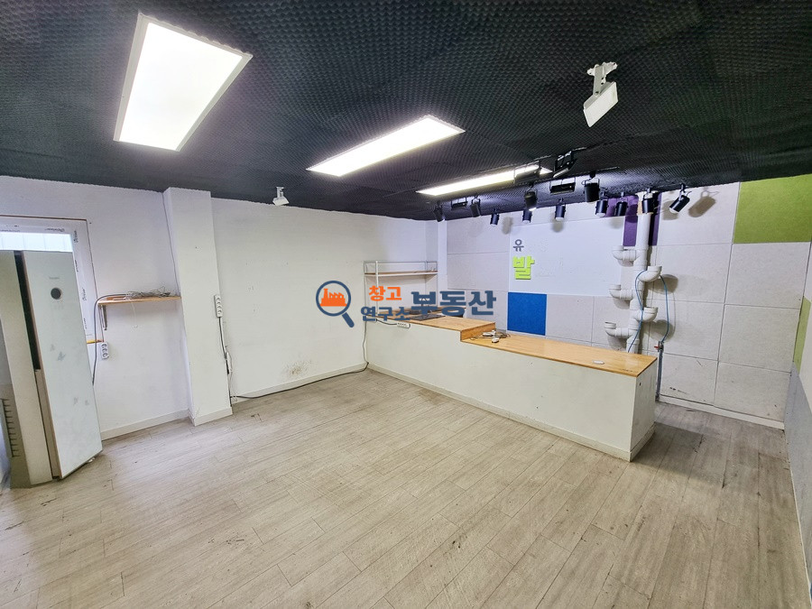 경기 고양일산동구 사리현동 #100평 #단독마당 #제조가능 #복층설비 #즉시입주 #내부사무실 월세 매물번호 14493 사진 2