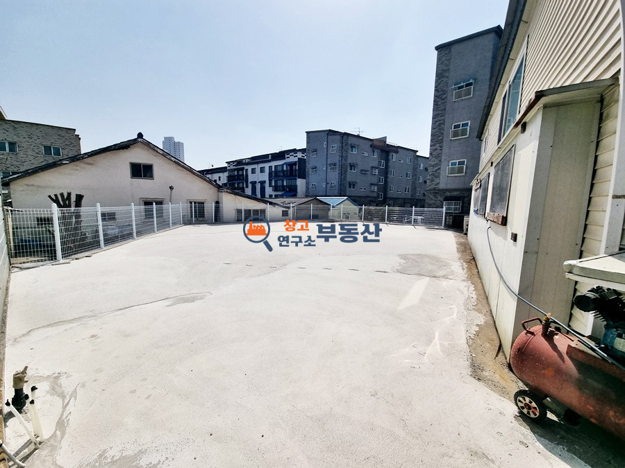 경기 고양일산동구 풍동 #54평 #1,2층구조 #단독주차장 #왕복6차선 #광고효과 #즉시입주 월세 매물번호 15422 사진 3