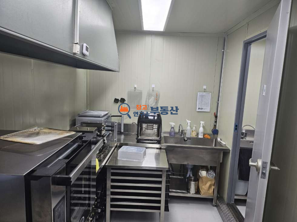 경기 고양일산동구 백석동 #17평 #식품공장 #해썹인증 #소규모식품공장추천 #백마역 #곡산역 월세 매물번호 15752 사진 9