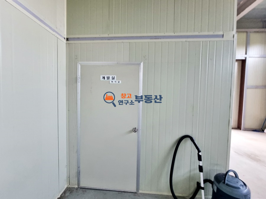 경기 고양덕양구 대자동 #90평 #2층임대 #창고형매장 #준신축급 #사무실 및 운동시설 #폴딩도어 월세 매물번호 15651 사진 5