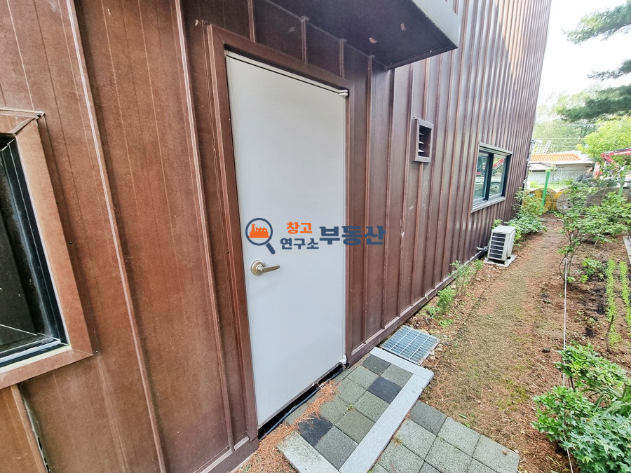경기 고양덕양구 대자동 #90평 #2층임대 #창고형매장 #준신축급 #사무실 및 운동시설 #폴딩도어 월세 매물번호 15651 사진 6