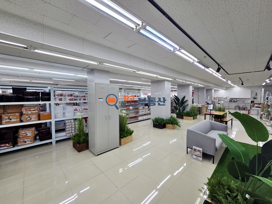 경기 고양덕양구 벽제동 #494평 #1,2층구조 #대로인접 #광고효과 #창고형매장 #도심권 #대형단독마당 월세 매물번호 16111 사진 9