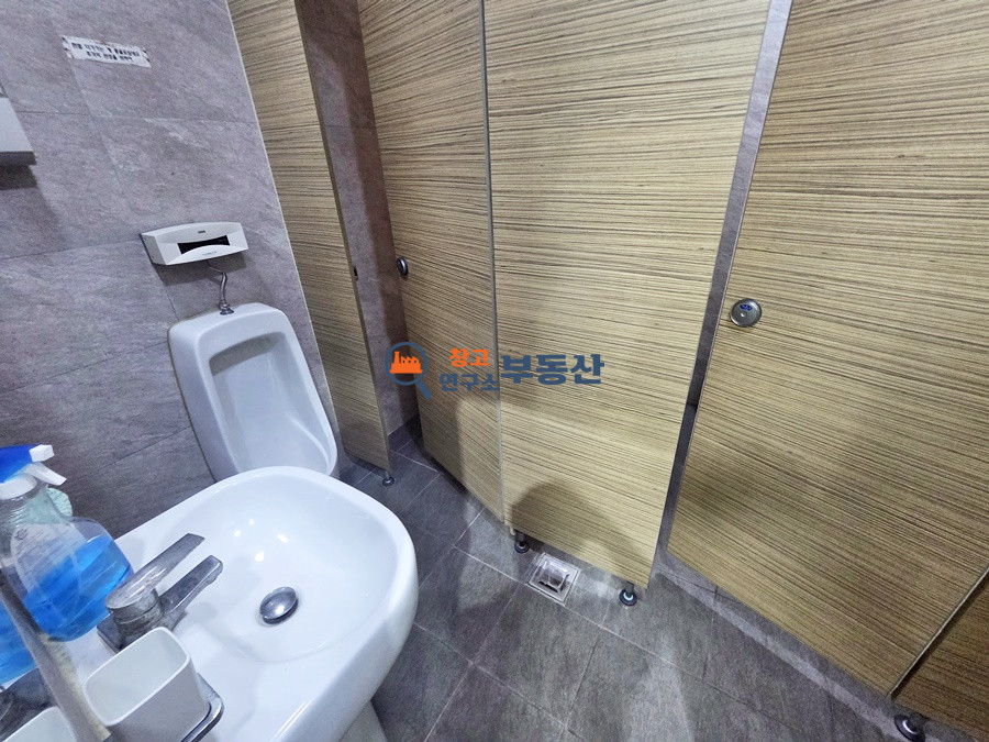 경기 파주시 월롱면 영태리 #172평 #내부사무실 #공장 #준신축급 #높은층고 월세 매물번호 16196 사진 6