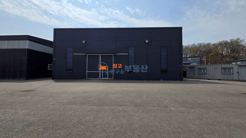 경기 파주시 송촌동 #1종근생매매 #대지301평 #연59평 # #생산관리 #평당350 #넓은마당#신축급창고#40피트 매매 매물번호 14157 사진 2