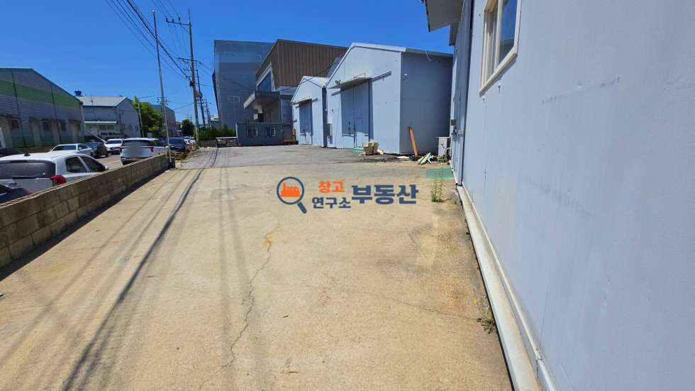 경기 파주시 탄현면 성동리 #공장매매 #대641평 #연338평 #총3동(127평+117평+94평) #2차선#40FT #자유로인근 #평당 400 파주공장매매 자유로근처 파주대로변공장 매매 매물번호 15796 사진 7