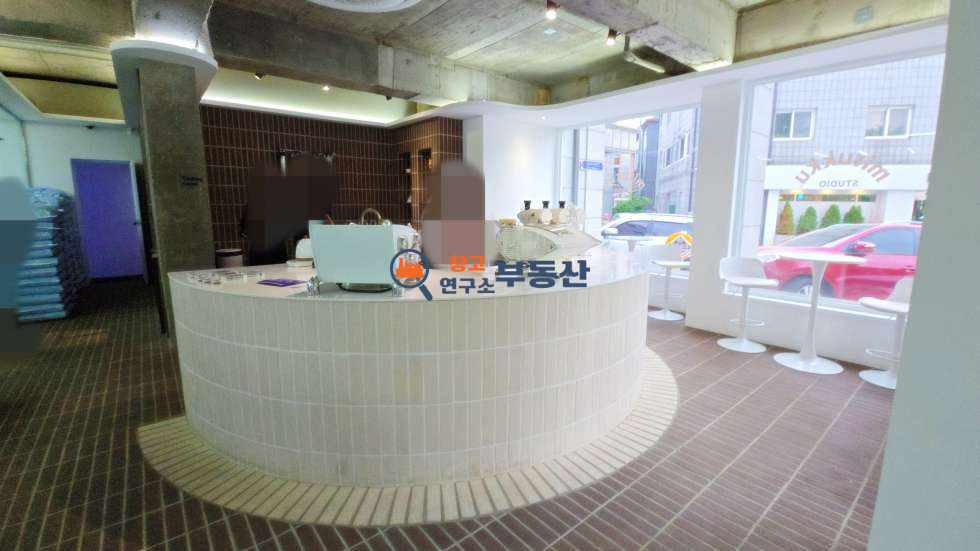 경기 고양일산동구 정발산동 #77평 #근생시설 #도심접#자유로인접 #커피공장 #내부화장실 #전기10kw#즉시입주 #시설비협의 #식품공장 월세 매물번호 15717 사진 12