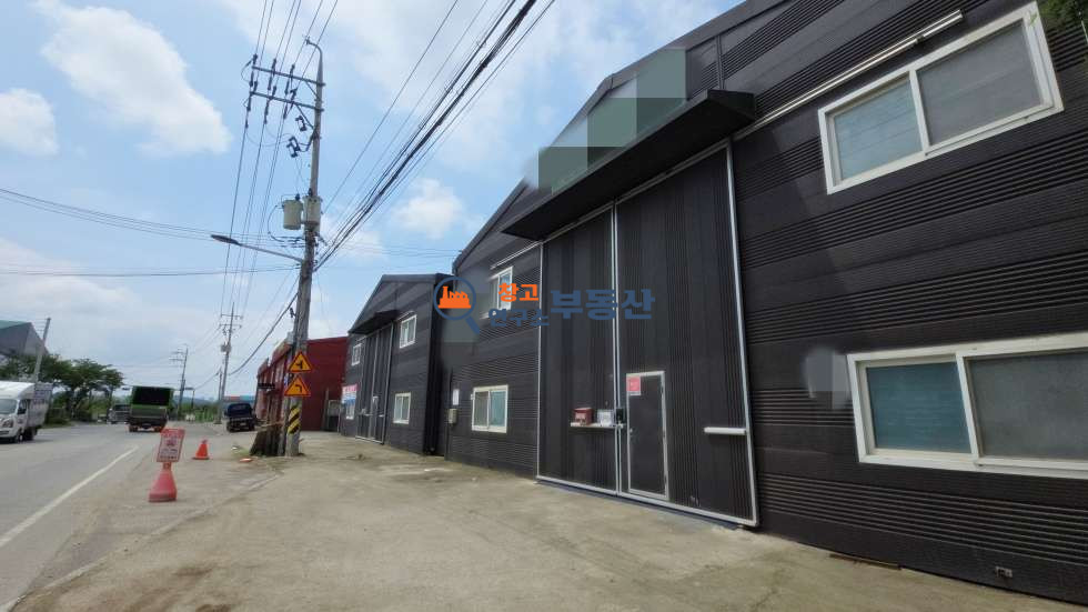 경기 파주시 맥금동 #창고매매 #대지1052평 #연416평(총4동) #계획관리 #대로변 #평당427 매매 매물번호 15689 사진 3