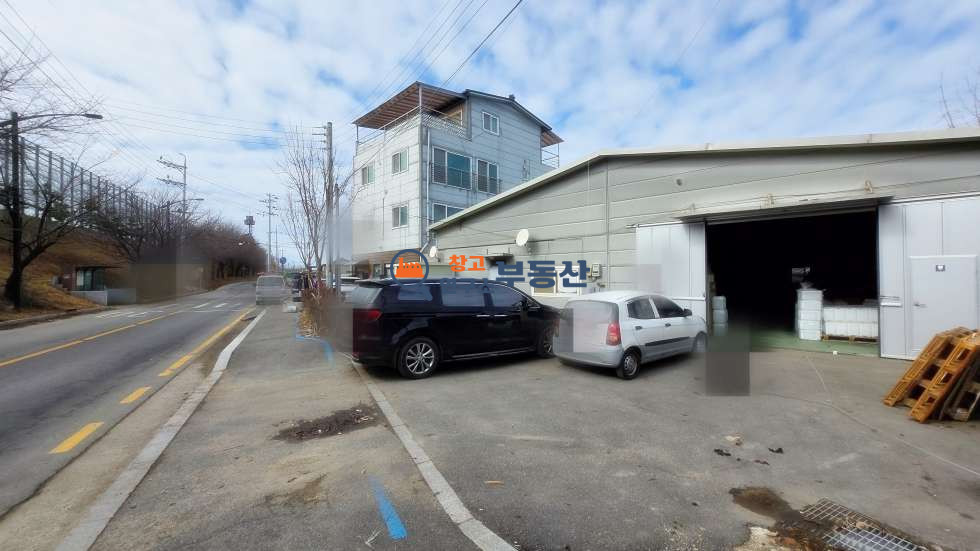 경기 고양덕양구 신평동 #64평 #1종근생 #대형차량진출입 #대로변 #내부사무실 #광고효과 #저렴한임대료 월세 매물번호 15249 사진 2