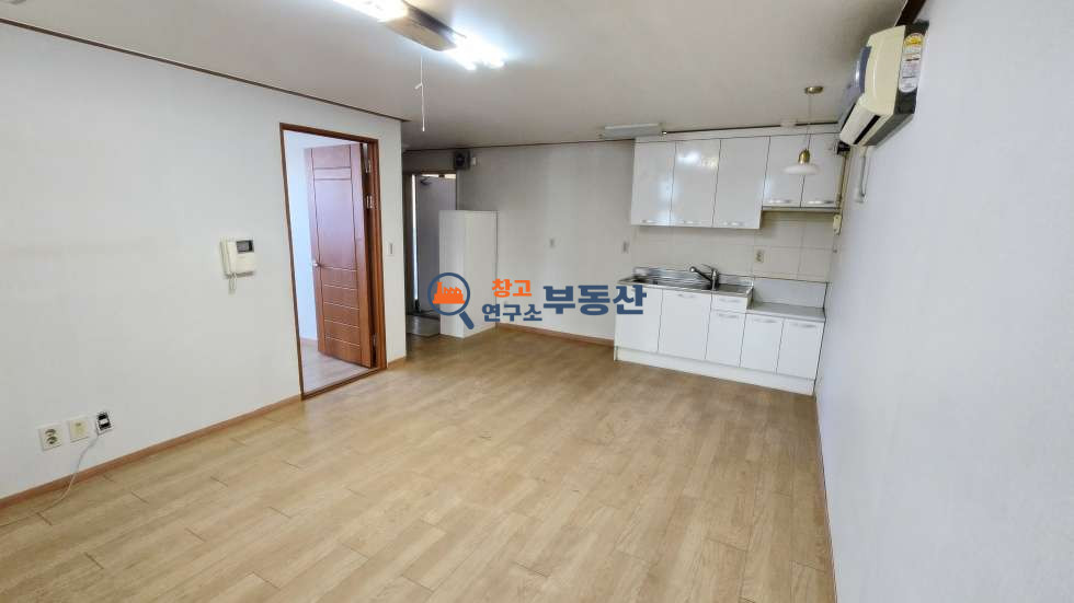 경기 파주시 문발동 #17평 #투룸오피스텔 #즉시입주 #대중교통 #사무실및작업실 #공장 #출판 #산뷰 월세 매물번호 15242 사진 2