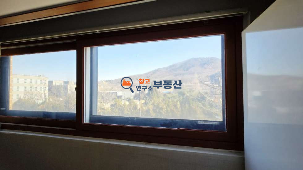 경기 파주시 문발동 #17평 #투룸오피스텔 #즉시입주 #대중교통 #사무실및작업실 #공장 #출판 #산뷰 월세 매물번호 15242 사진 4