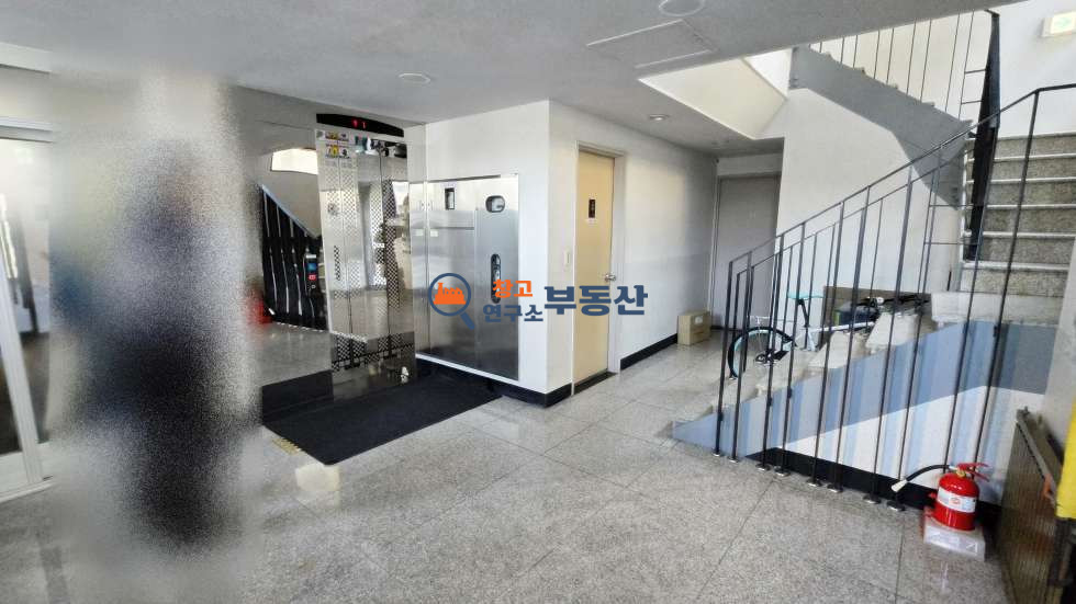 경기 파주시 문발동 #22평 #쓰리룸오피스텔 #즉시입주 #대중교통 #사무실및작업실 #공장 #출판 #채광굿 월세 매물번호 15241 사진 7