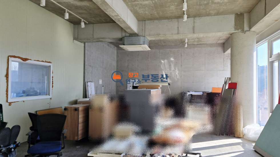 경기 파주시 문산읍 선유리 #192평 #96평+96평 #분할임대가능 #사옥,쇼룸추천#준신축 #화물E/V 월세 매물번호 15205 사진 9