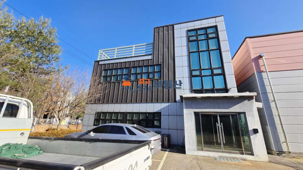 경기 파주시 문산읍 선유리 #663평#510평+153평#전기200kw#단독마당 #호이스트 1.5톤#높은층고 #40FT가능#별도사무실#매매가능 월세 매물번호 15201 사진 2