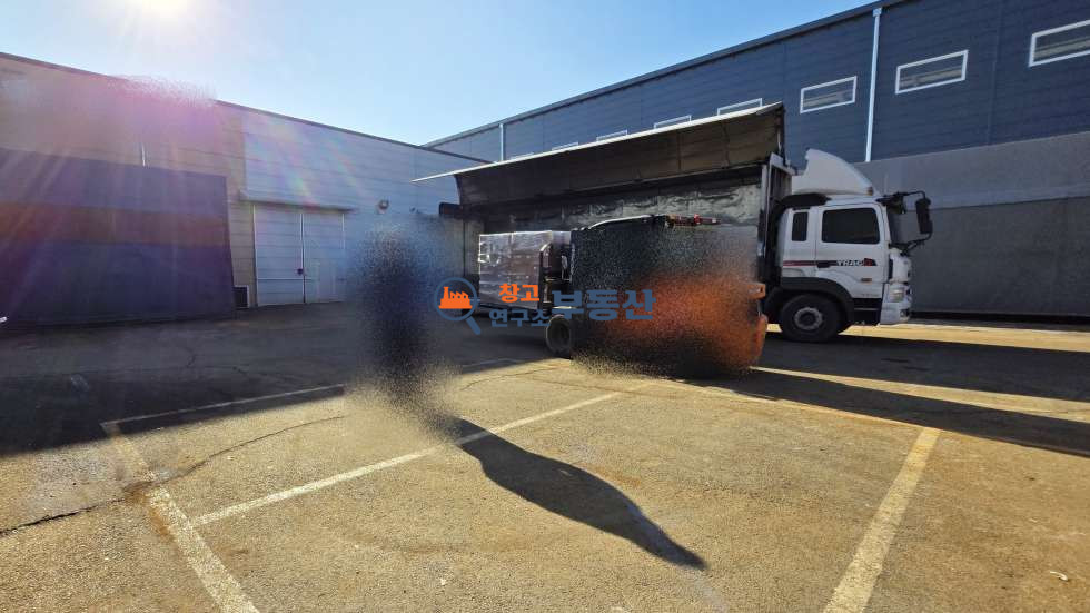 경기 파주시 문산읍 선유리 #663평#510평+153평#전기200kw#단독마당 #호이스트 1.5톤#높은층고 #40FT가능#별도사무실#매매가능 월세 매물번호 15201 사진 3