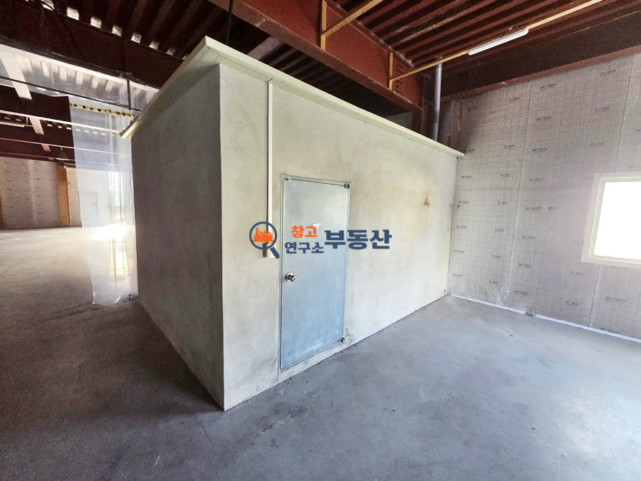 경기 고양덕양구 용두동 #90평 #1,2층구조 #단독마당 #도심권 #외부천막 #즉시입주 #창릉신도시주변 월세 매물번호 16477 사진 4