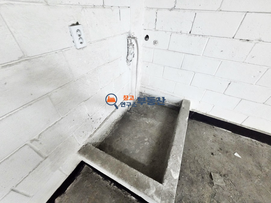 경기 파주시 광탄면 용미리 #60평 #실사용 약80평 #공장 #즉시입주 #저렴한임대료 #전기승압 월세 매물번호 16567 사진 3
