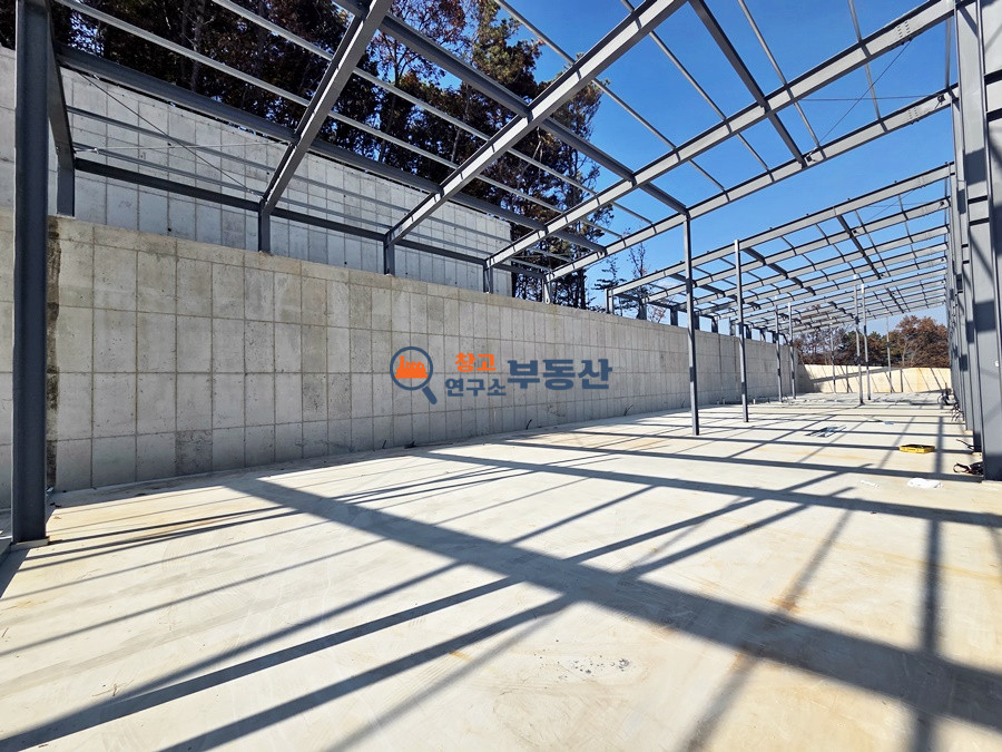 경기 파주시 광탄면 신산리 #540평 #120x3동+60x3동 #신축 #대형단독마당 #대로인접 #40FT트레일러 월세 매물번호 16621 사진 5