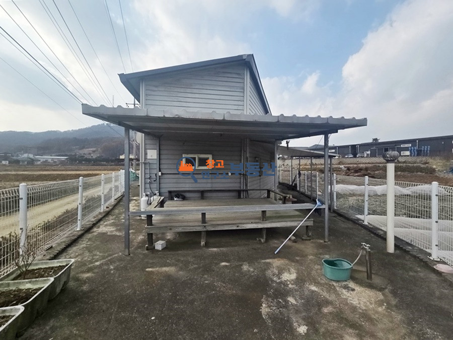 경기 고양일산동구 성석동 #96평 #대형단독마당 #하수직관 #고양 검사소 #깔끔한 내부 #2차선 인근 월세 매물번호 11597 사진 8