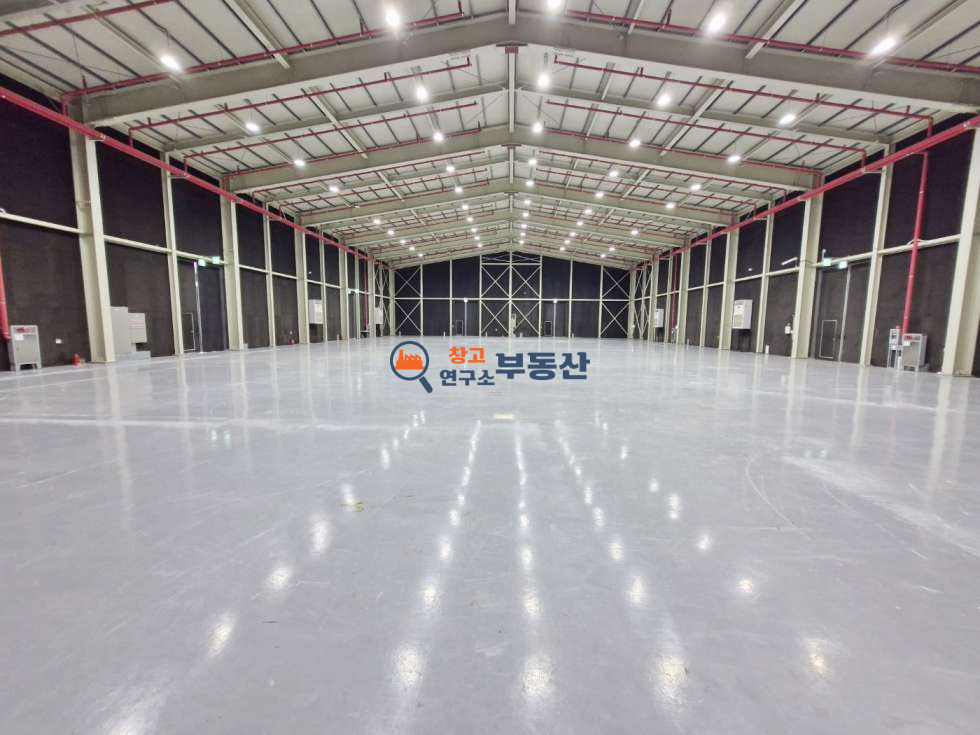 경기 고양일산동구 성석동 #1194평 #방송통신시설 #준신축 #통임대 #대형단독창고 #40ft 통행 월세 매물번호 15447 사진 7