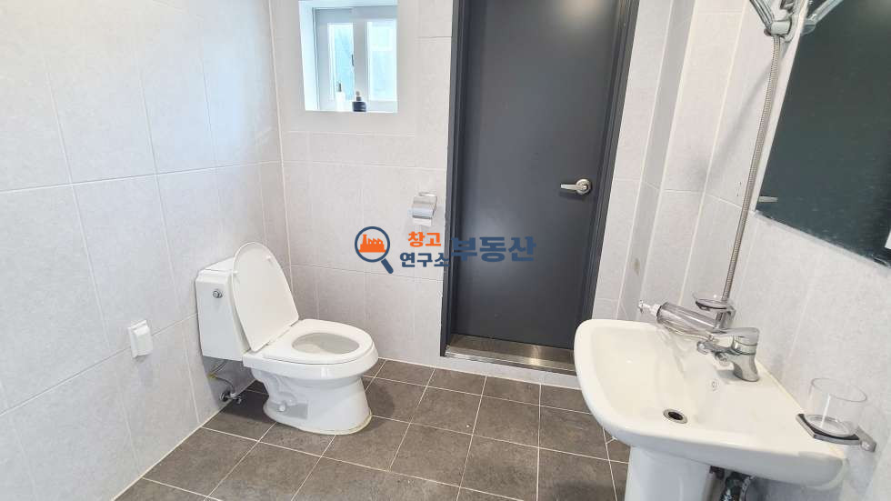 경기 파주시 탄현면 축현리 #대지919평 #평당326 #연209평 #4필지 #60평3개동+30평1개동 #넓은마당 #대형차량 #가설천막3동 매매 매물번호 16238 사진 11