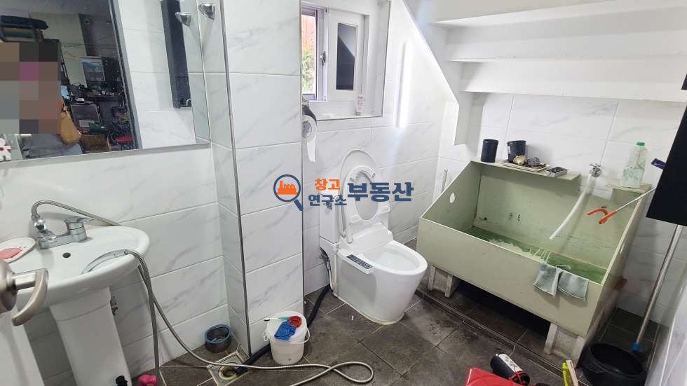 경기 고양일산서구 덕이동 #대지80평 #평당689 #2종제조 #54평 #1층27평+2층27평 #소형매매 #준신축 #2층생활공간 매매 매물번호 16156 사진 4