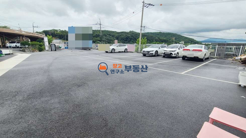 경기 파주시 탄현면 성동리 #545평 #평당642 #대지505평+도로지분40평 #1종소매 58평 #도로접 #광고효과 #성업중인 캠핑식당 매매 매물번호 15996 사진 3