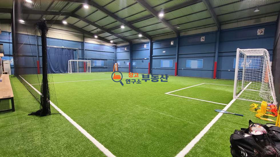 경기 고양일산서구 법곳동 #145평 #운동시설 #법곳IC #내부화장실 #샤워실 #인테리어최상 #축구클럽 #시설비유 월세 매물번호 15801 사진 1