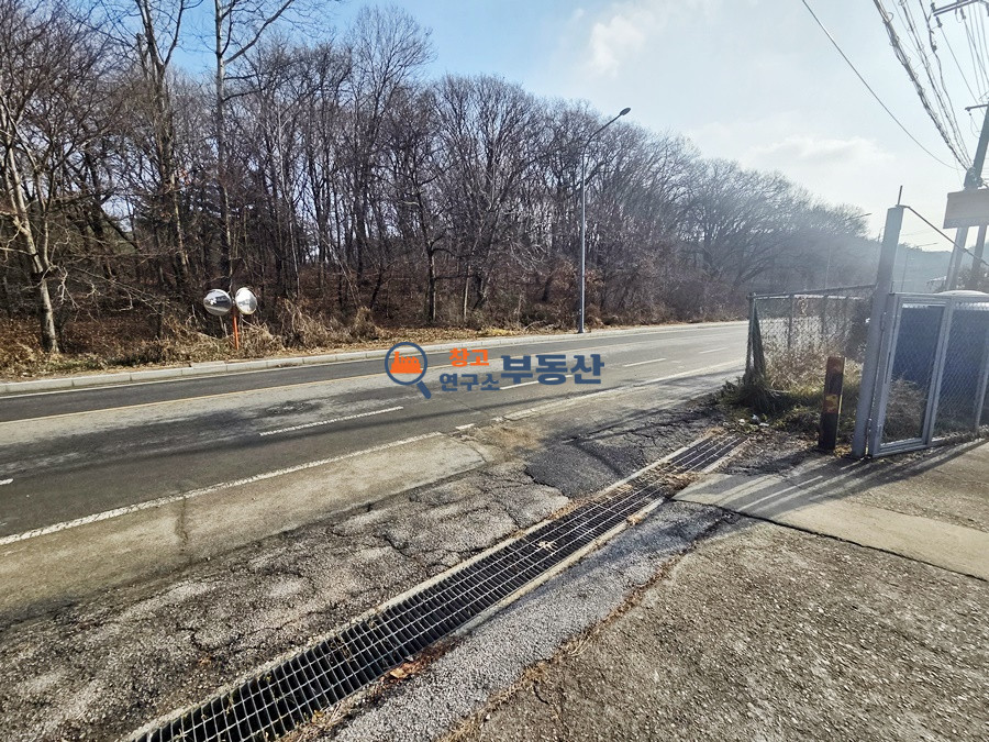 경기 파주시 조리읍 장곡리 #대지302평 #연141평 #도로인접 #사옥형 #40FT트레일러 매매 매물번호 16785 사진 2