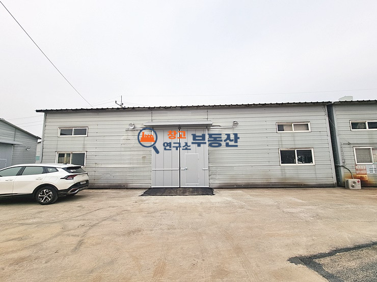 경기 파주시 조리읍 능안리 #대지1000평 #연424평 #총8동 #단독마당 #대형차량진출입 #공장 매매 매물번호 16813 사진 8