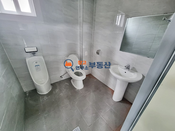 경기 파주시 조리읍 능안리 #대지1000평 #연424평 #총8동 #단독마당 #대형차량진출입 #공장 매매 매물번호 16813 사진 11
