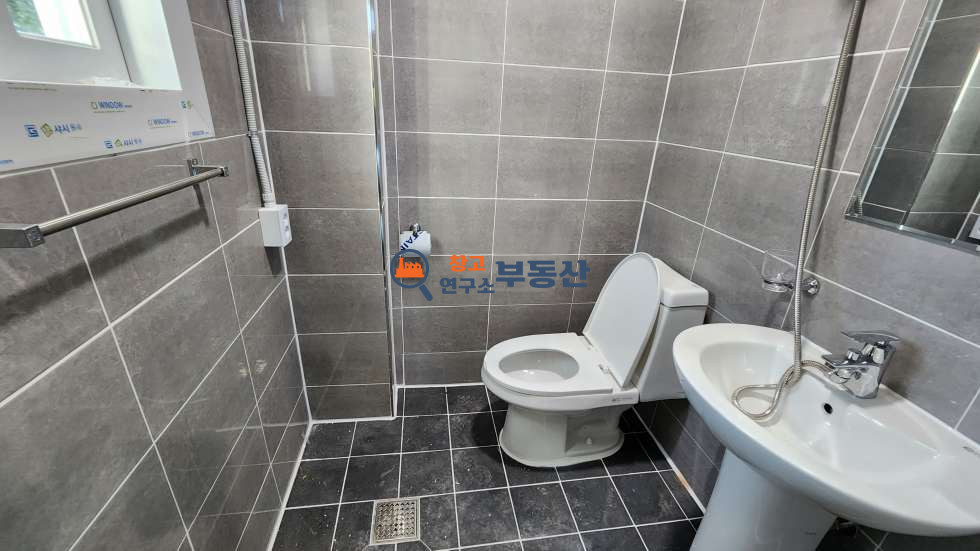 경기 파주시 월롱면 능산리 #55평 #대형단독마당 #도로인접 #40FT트레일러 #민원소지無 월세 매물번호 15844 사진 4