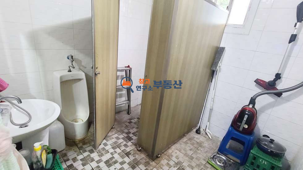 경기 고양일산서구 구산동 #56평 #1종소매 #단독마당 #도로변 #대형차량 #내부화장실 #내부사무실 #즉시입주 월세 매물번호 16178 사진 4