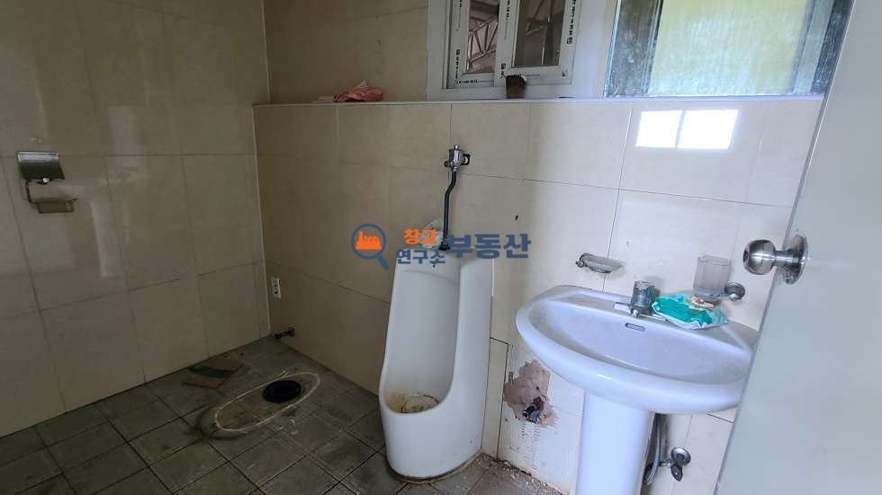 경기 파주시 맥금동 #대405평 #연214평 #계획관리 #공장 3개동 #즉시입주 #40피트 #단독마당 #기숙사동 #평당494 매매 매물번호 16737 사진 12
