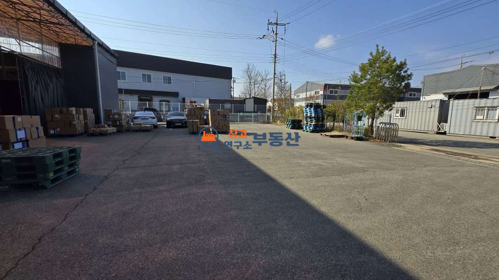 경기 파주시 신촌동 #200평 #건물88평+가설 120평 #대형마당 #공장 #2층 #40ft가능 #빠른입주 #민원無 월세 매물번호 15431 사진 10