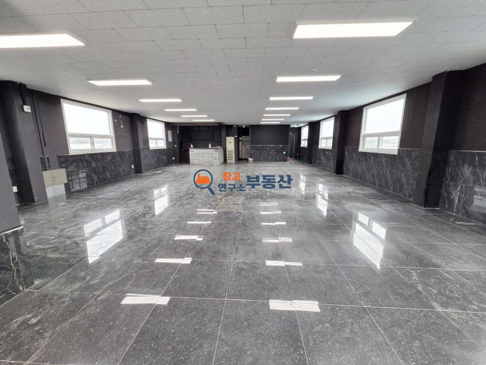 경기 고양일산서구 가좌동 #59평 #2층임대 #상가 #인테리어 굿#도로변 #광고효과 #테라스 #주방 #대중교통 #하수직관 월세 매물번호 17229 사진 2