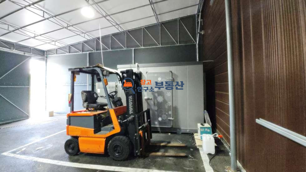 경기 파주시 탄현면 갈현리 #공장매매#대133평 #연66평(50평+16평)+가설20평 #하수직관 #사무실포함#냉장창고 #해썹시설 #트렌치#평당499 매매 매물번호 15677 사진 3
