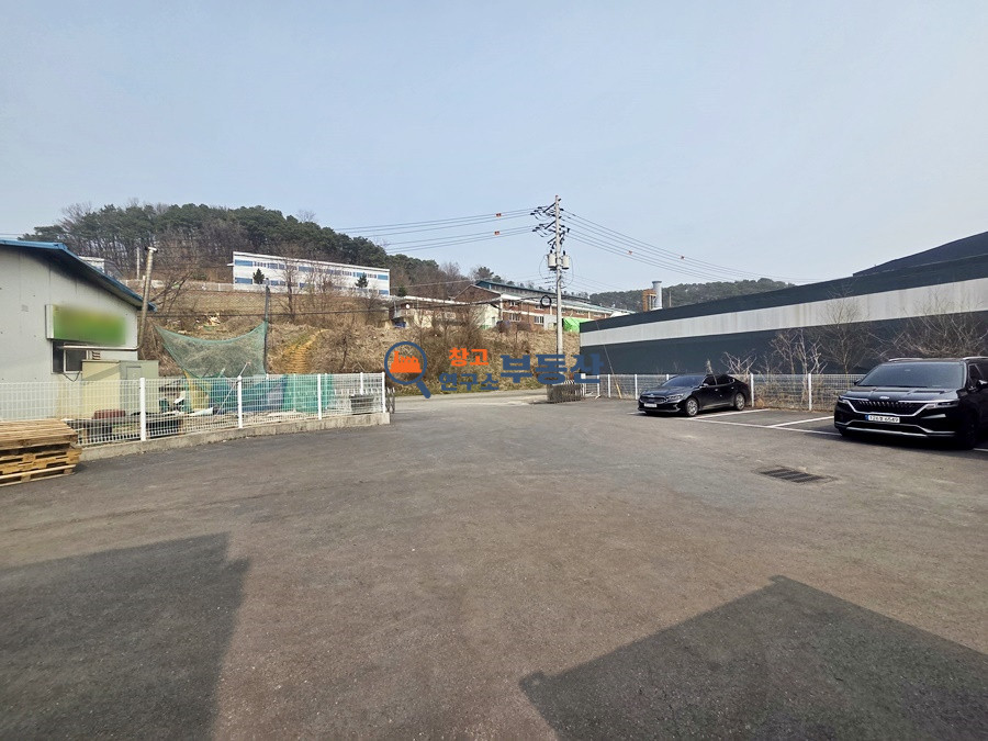 경기 파주시 파주읍 봉암리 #120평 #60x2동 #2종제조 #식품공장 #냉장/냉동고 #전기승압 #단독마당 #도로인접 #40FT트레일러 #높은층고 월세 매물번호 17272 사진 3