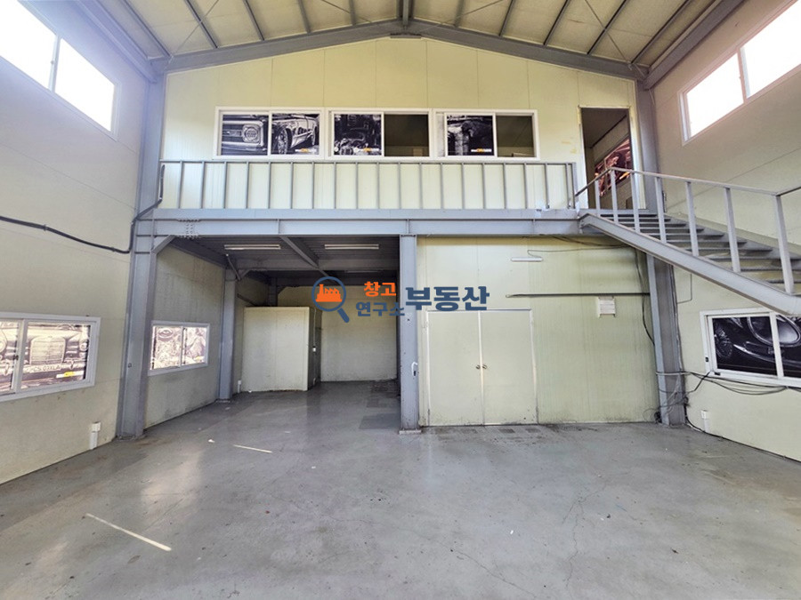 경기 고양일산동구 성석동 #60평 #1,2층구조 #복층사무실 #단독마당 #높은층고 #즉시입주 월세 매물번호 17381 사진 4
