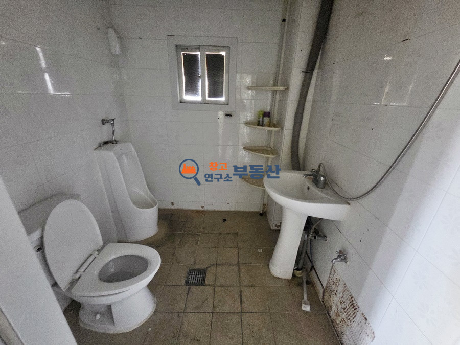 경기 고양일산동구 성석동 #60평 #1,2층구조 #복층사무실 #단독마당 #높은층고 #즉시입주 월세 매물번호 17381 사진 5