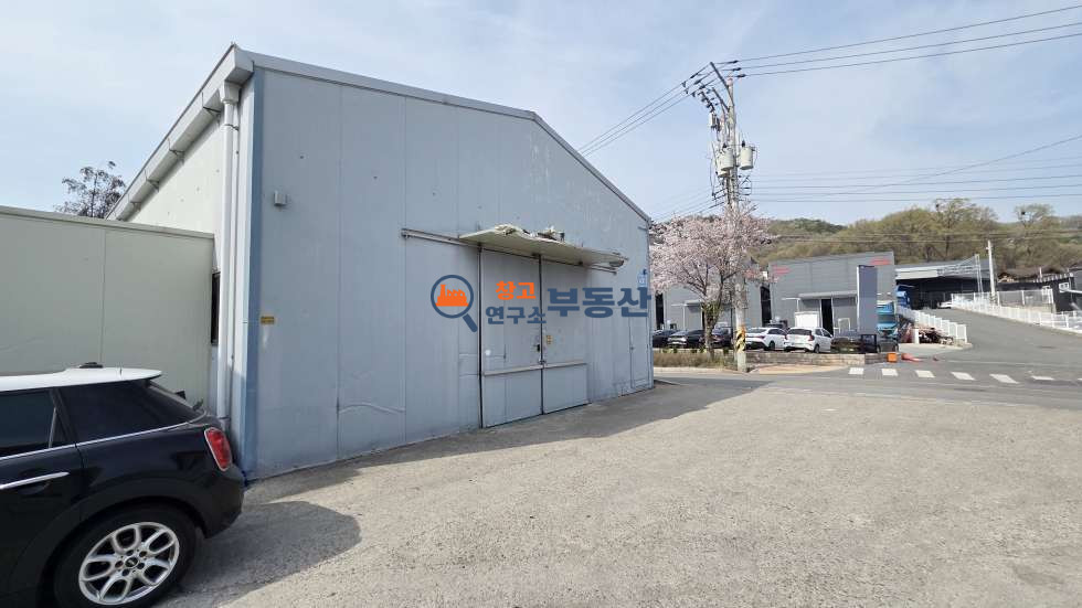 경기 파주시 산남동 #60평 #창고 #도로변 #광고효과 #즉시입주 #2자유로 3분 월세 매물번호 17397 사진 3