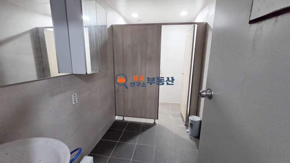 경기 파주시 탄현면 금산리 #연574평 #공장 #457+117평 #각층 차량바로진입 #단독마당 #즉시입주 #저렴임대료 #내부사무실 월세 매물번호 17406 사진 5
