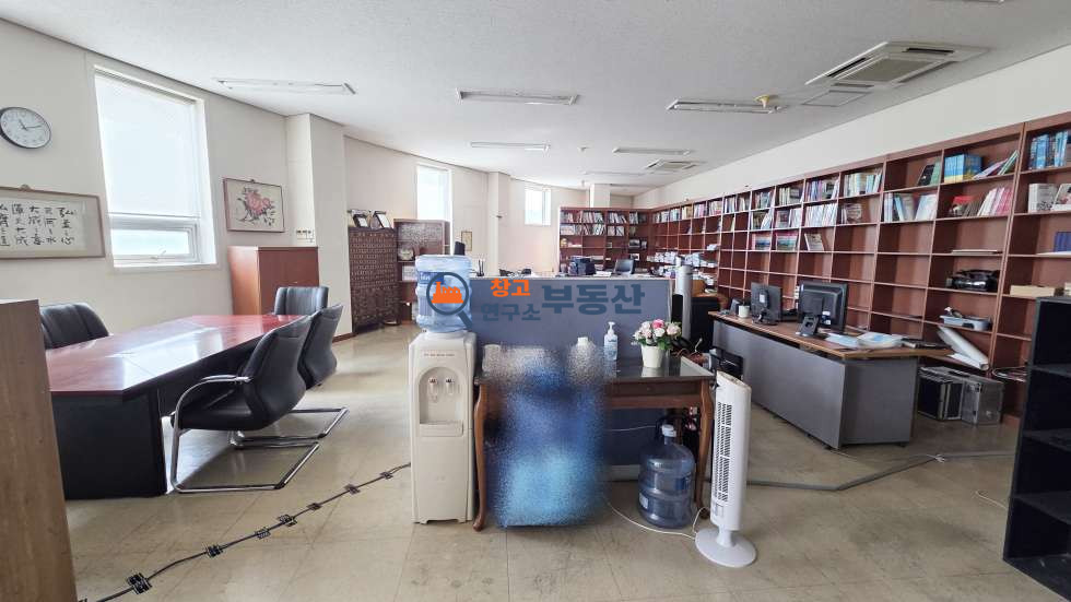 경기 파주시 문발동 #370평 #공장 #1층전체임대 #랙시설 #대형물류추천 #제조가능 #즉시입주 #대형차량 #내부사무실 #자동문 #주차여유 월세 매물번호 17438 사진 6