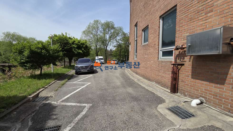 경기 파주시 문발동 #370평 #공장 #1층전체임대 #랙시설 #대형물류추천 #제조가능 #즉시입주 #대형차량 #내부사무실 #자동문 #주차여유 월세 매물번호 17438 사진 14